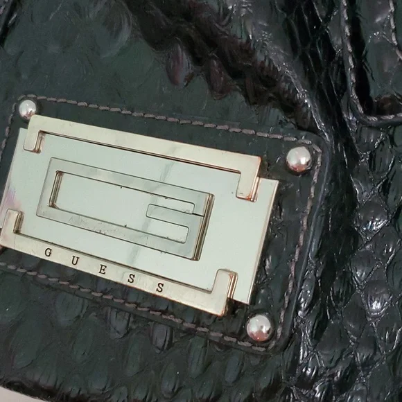 Guess Purse - Picture 2 of 10